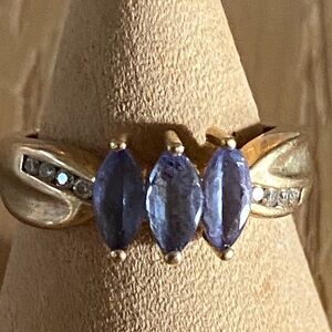 BEAUTIFUL Solid 14k Yellow Gold Tanzanite  Diamond